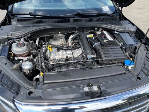 Used 2019 Volkswagen Jetta SE w/ Cold Weather Package image 23