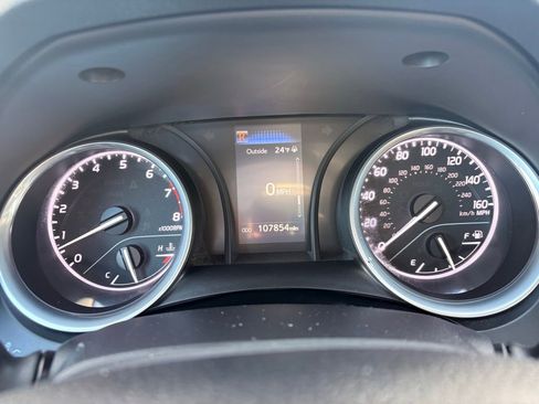 Used 2018 Toyota Camry LE image 38