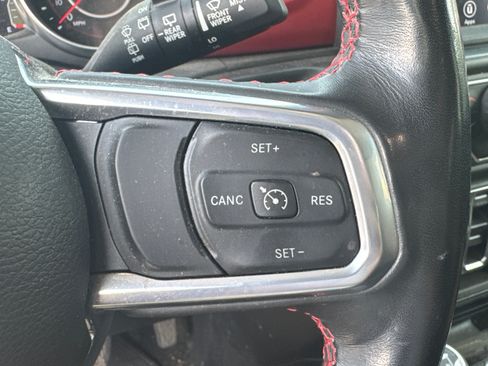 Used 2022 Jeep Wrangler Unlimited Rubicon AWD/4WD image 24