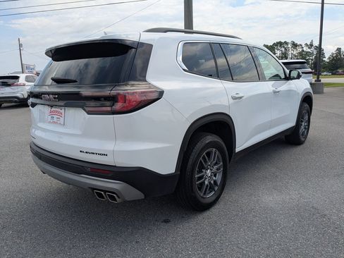 Used 2025 GMC Acadia Elevation FWD image 4