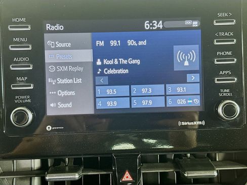 Used 2024 Toyota Camry LE w/ Convenience Package image 21