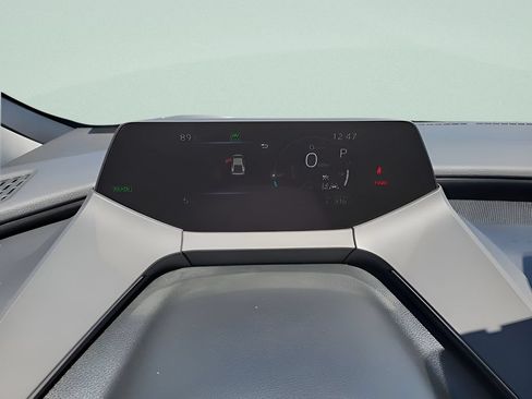 New 2026 Toyota Prius Plug-In Hybrid FWD image 18