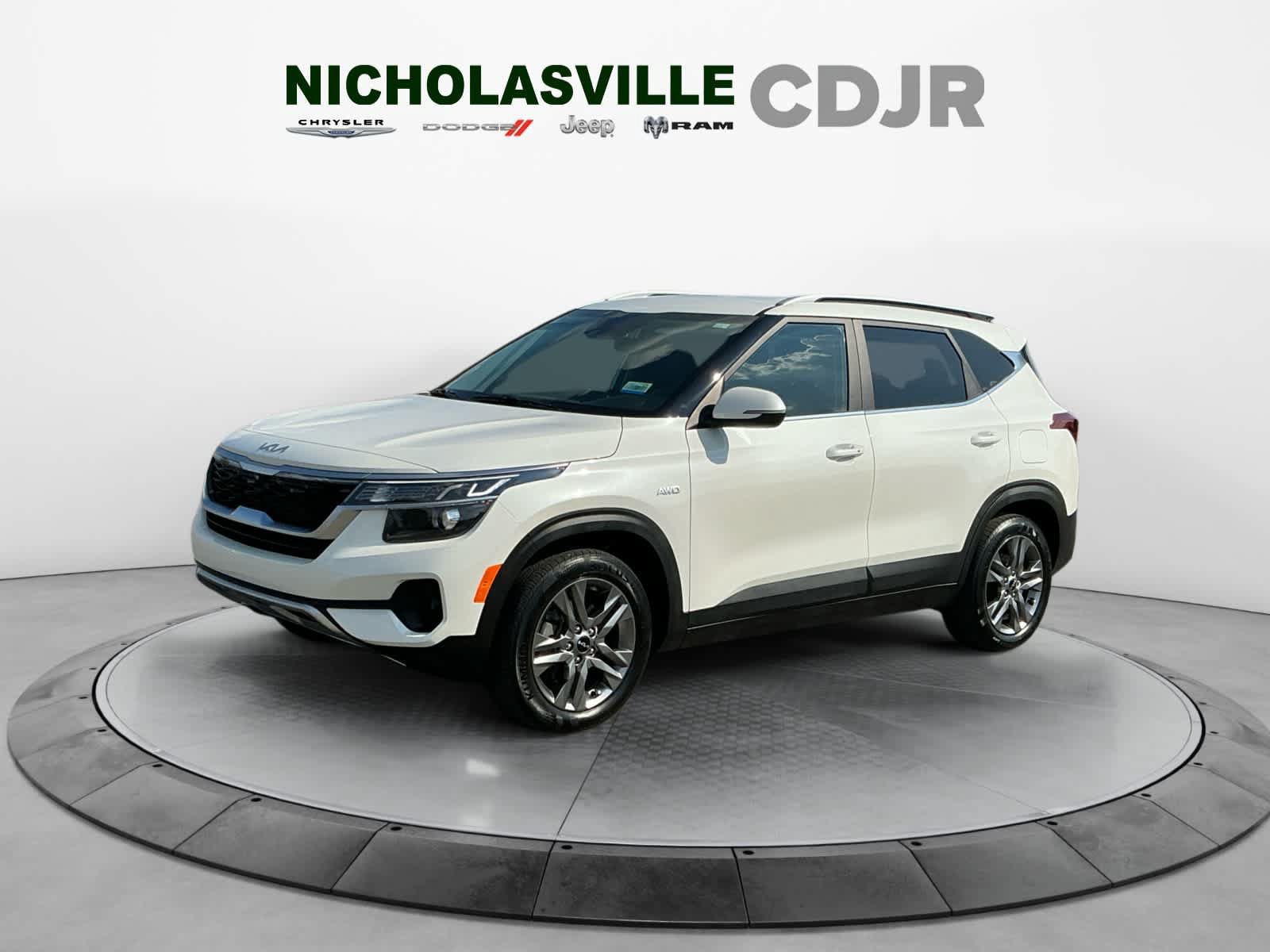 Used 2023 Kia Seltos S AWD/4WD image 1