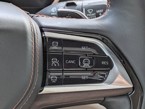 Certified 2022 Jeep Grand Cherokee L Summit w/ Advanced Protech Group IV AWD/4WD image 22
