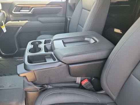 Used 2025 Chevrolet Silverado 2500 LT w/ Leather Package AWD/4WD image 21