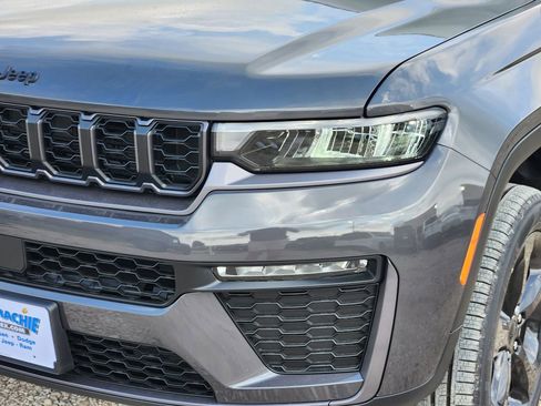 New 2026 Jeep Grand Cherokee L Limited w/ Limited Altitude Package image 5