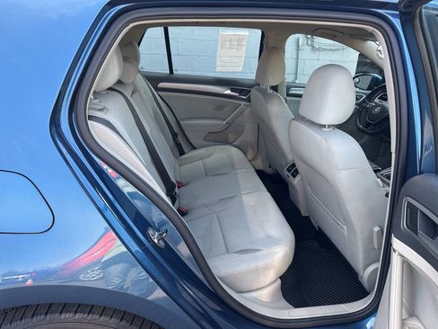 Used 2016 Volkswagen Golf S FWD image 20