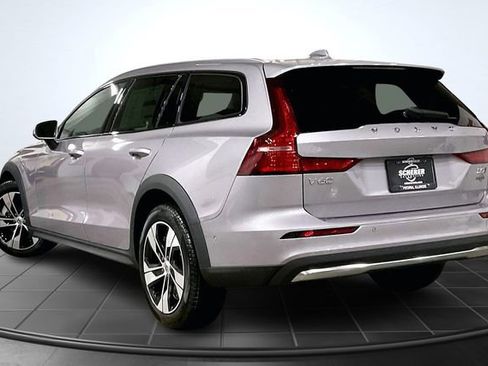 New 2026 Volvo V60 B5 Cross Country Plus w/ Climate Package AWD/4WD image 4