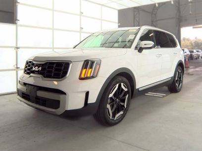 Used 2024 Kia Telluride S w/ S Sunroof Package