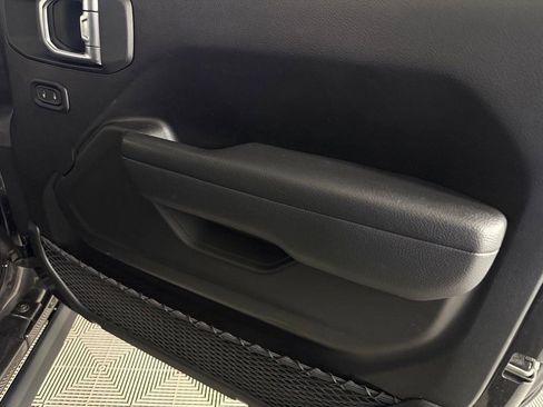 Used 2025 Jeep Wrangler Unlimited Sport S 4xe AWD/4WD image 31