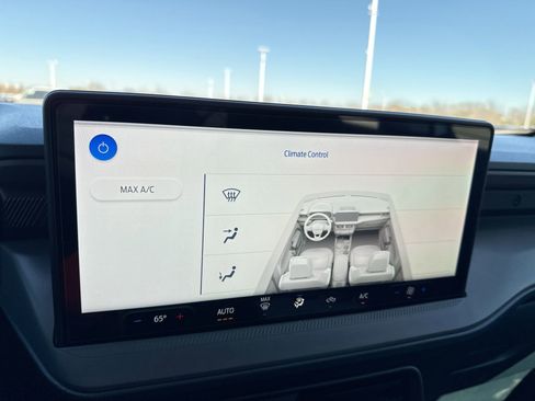 Used 2025 Ford Maverick XL image 17