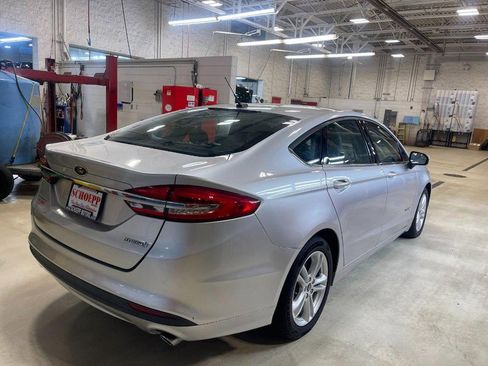 Used 2018 Ford Fusion S image 3