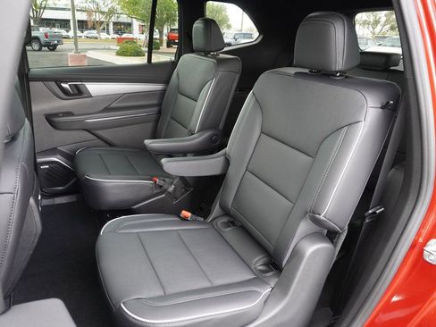 New 2026 Buick Enclave Preferred w/ Power Package image 9