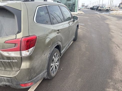 Used 2023 Subaru Forester Limited image 7