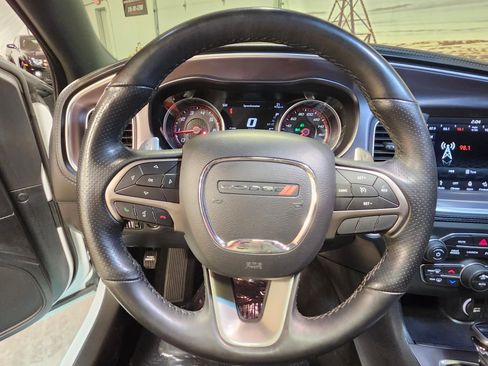 Used 2019 Dodge Charger Scat Pack w/ Dynamics Package image 12