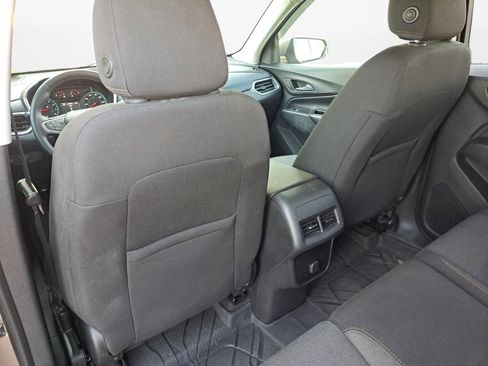 Used 2018 Chevrolet Equinox LT image 12