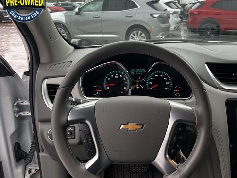 Used 2016 Chevrolet Traverse LT image 19
