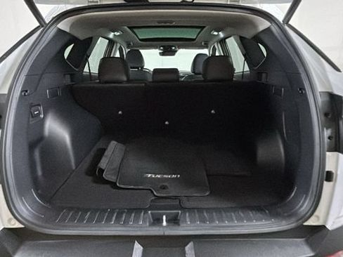 Certified 2023 Hyundai Tucson Limited AWD/4WD image 28