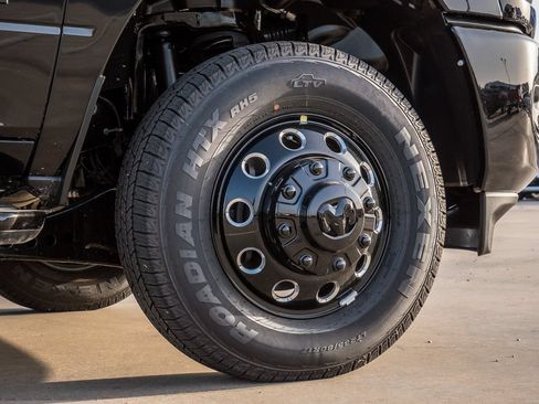 New 2026 RAM 3500 Big Horn AWD/4WD image 9