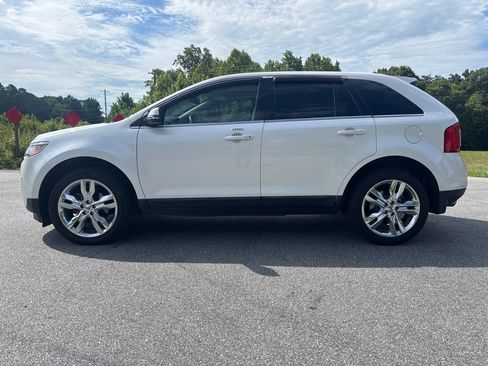 Used 2013 Ford Edge Limited FWD image 2