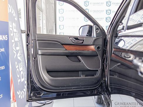 Used 2021 Lincoln Navigator L Reserve AWD/4WD image 31