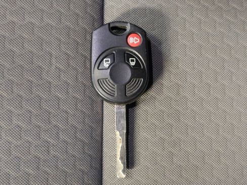 Used 2018 Ford Escape SE w/ SE Sync 3 Package image 32