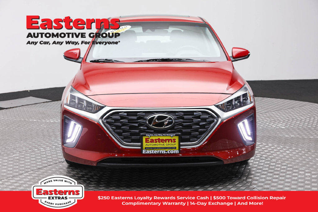 Used 2021 Hyundai Ioniq Limited FWD image 3