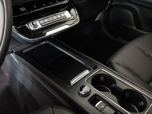 New 2026 Lincoln Corsair Premiere FWD image 9