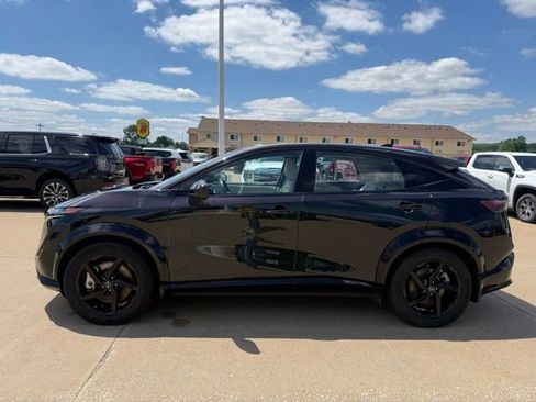 Used 2023 Nissan Ariya AWD image 6