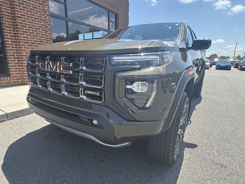 Used 2025 GMC Canyon AT4 AWD/4WD image 29