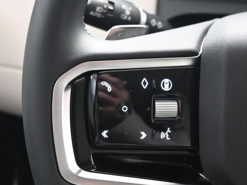 Used 2025 Land Rover Discovery Sport S image 16