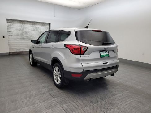 Used 2019 Ford Escape SE FWD image 5