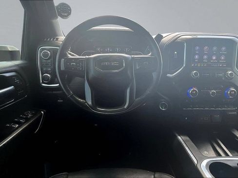 Used 2022 GMC Sierra 2500 AT4 w/ AT4 Preferred Package AWD/4WD image 9