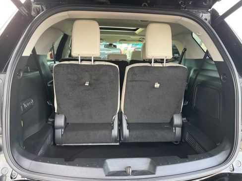Used 2016 Ford Explorer Platinum image 34