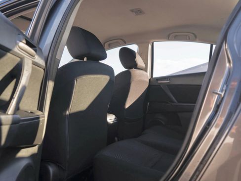 Used 2013 MAZDA MAZDA3 i Touring image 24