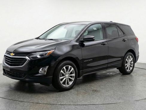 Used 2025 Chevrolet Equinox LT image 3