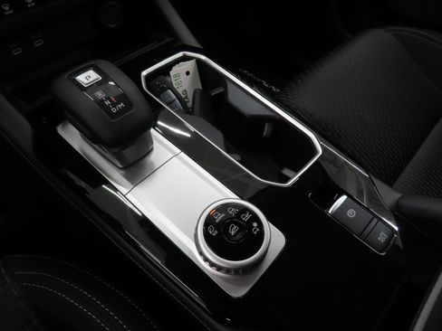 New 2026 Mitsubishi Outlander ES FWD image 13