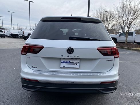 Used 2023 Volkswagen Tiguan SE image 8