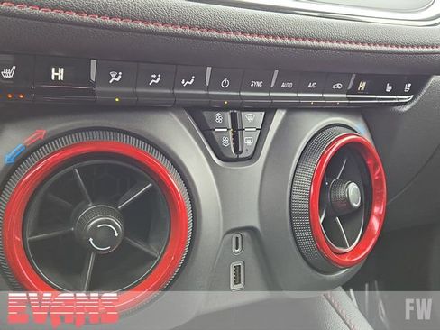 Used 2021 Chevrolet Blazer RS w/ Enhanced Convenience Package image 8