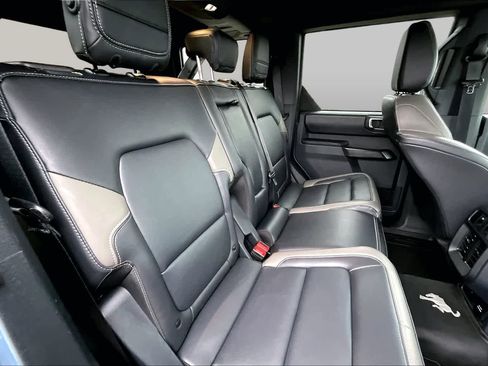 Certified 2025 Ford Bronco Outer Banks w/ Sasquatch Package AWD/4WD image 20