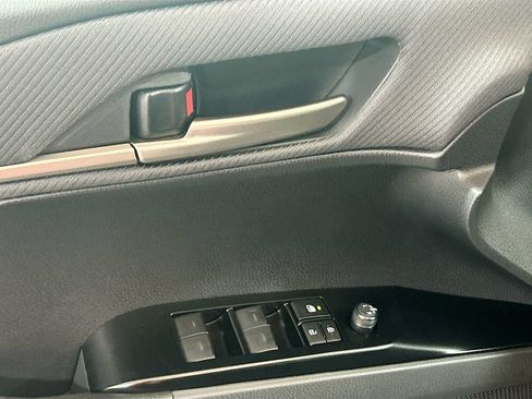New 2026 Toyota Camry Hybrid FWD image 18