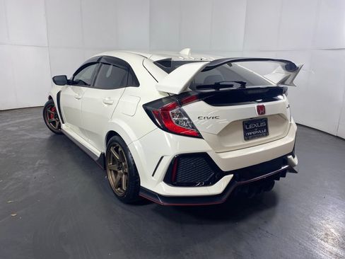 Used 2017 Honda Civic Type R image 8