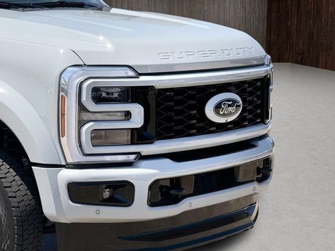 Used 2026 Ford F450 Platinum w/ FX4 Off-Road Package AWD/4WD image 11