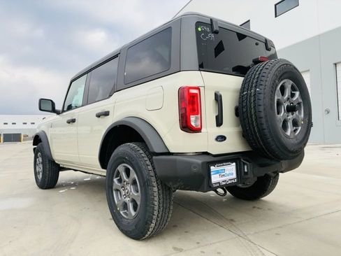 New 2025 Ford Bronco Big Bend image 3