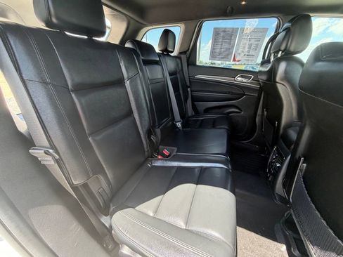 Used 2022 Jeep Grand Cherokee Limited AWD/4WD image 29