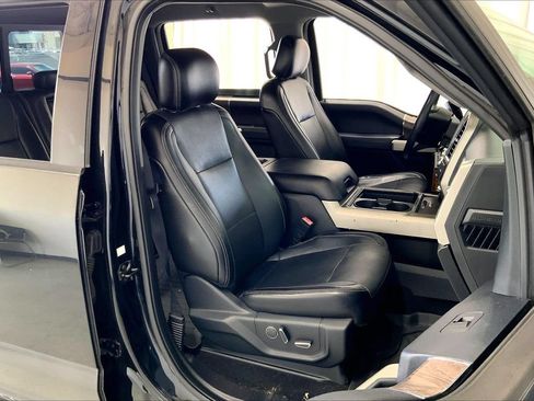 Used 2018 Ford F250 Lariat w/ Lariat Value Package AWD/4WD image 16