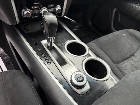 Used 2015 Nissan Pathfinder SV image 20