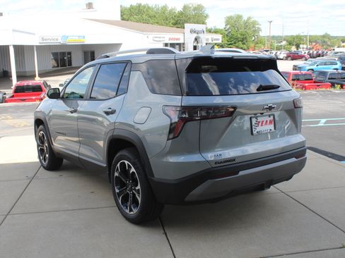New 2026 Chevrolet Equinox LT w/ Convenience Package II FWD image 5