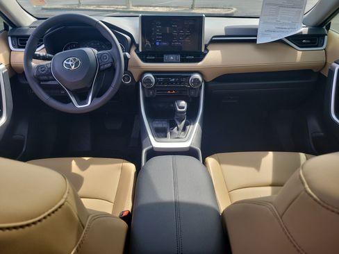 Used 2025 Toyota RAV4 XLE Premium image 16