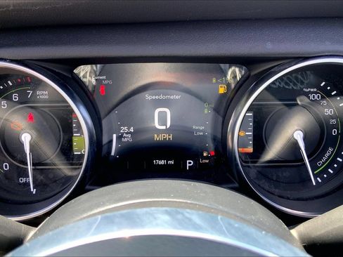 Certified 2022 Jeep Wrangler Unlimited Sahara w/ Cold Weather Group AWD/4WD image 25